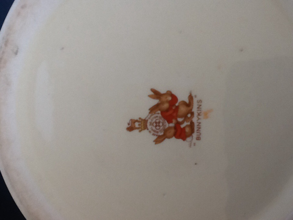 Royal Doulton Bunnykins Convalescing signed round baby plate
